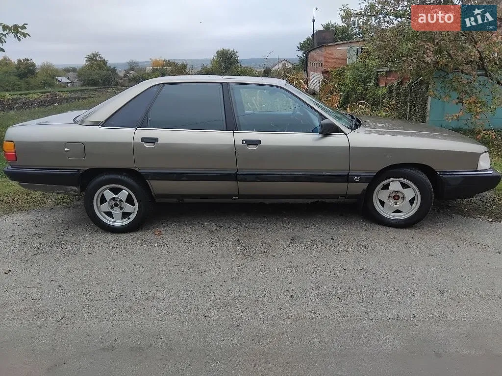 Audi 100, 1986