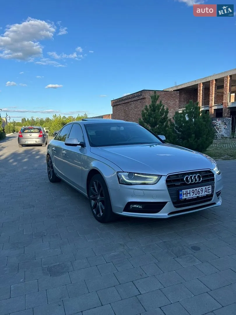 Audi A4, 2012
