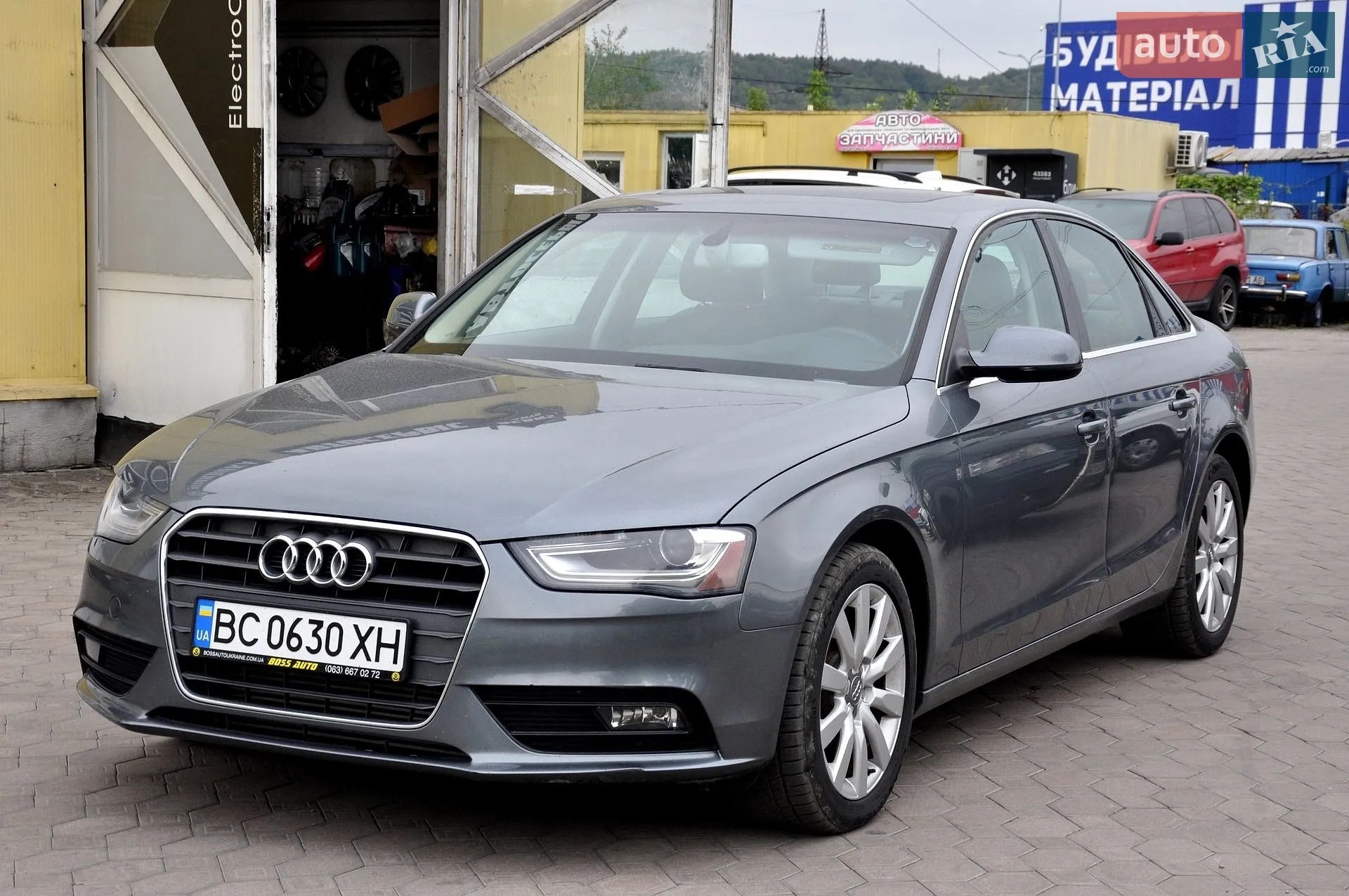 Audi A4, 2012