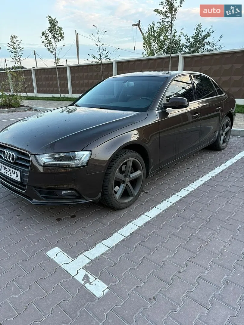Audi A4, 2012