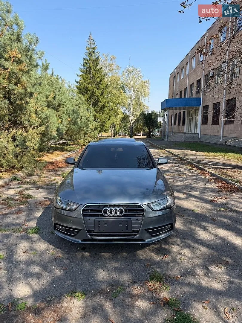 Audi A4, 2012