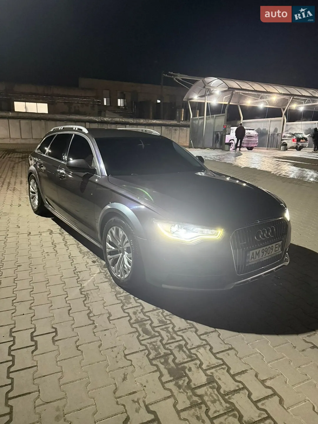 Audi A6 Allroad, 2013