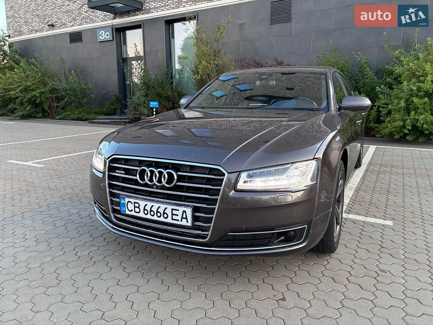 Audi A8, 2014