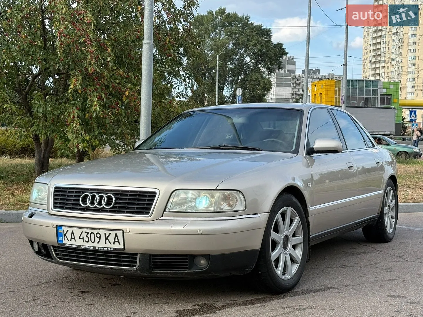 Audi A8, 2000