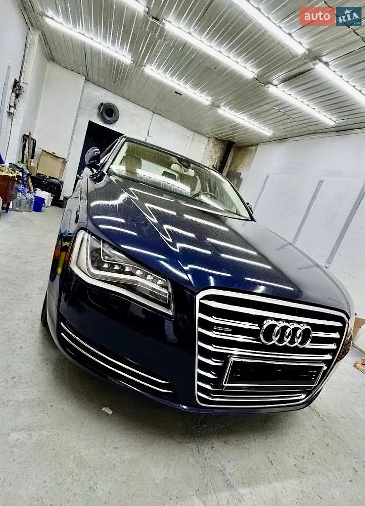 Audi A8, 2010