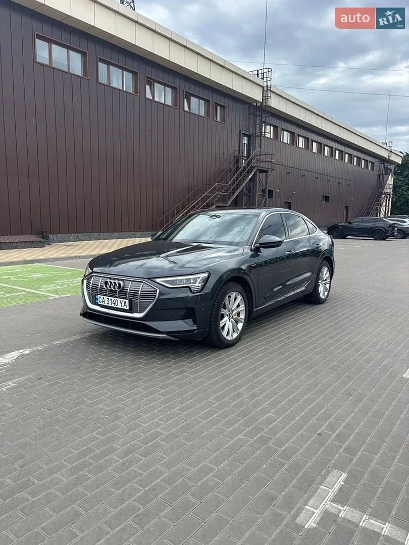 Audi e-tron Sportback, 2020