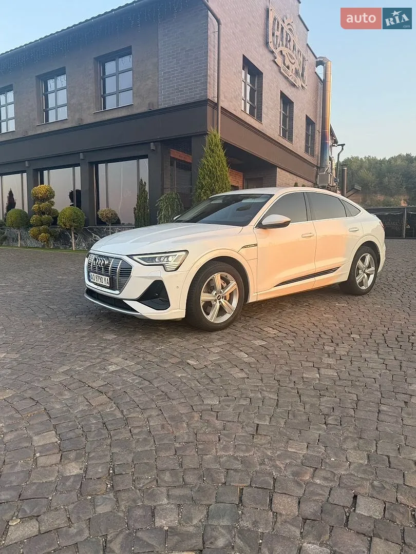 Audi e-tron Sportback, 2021