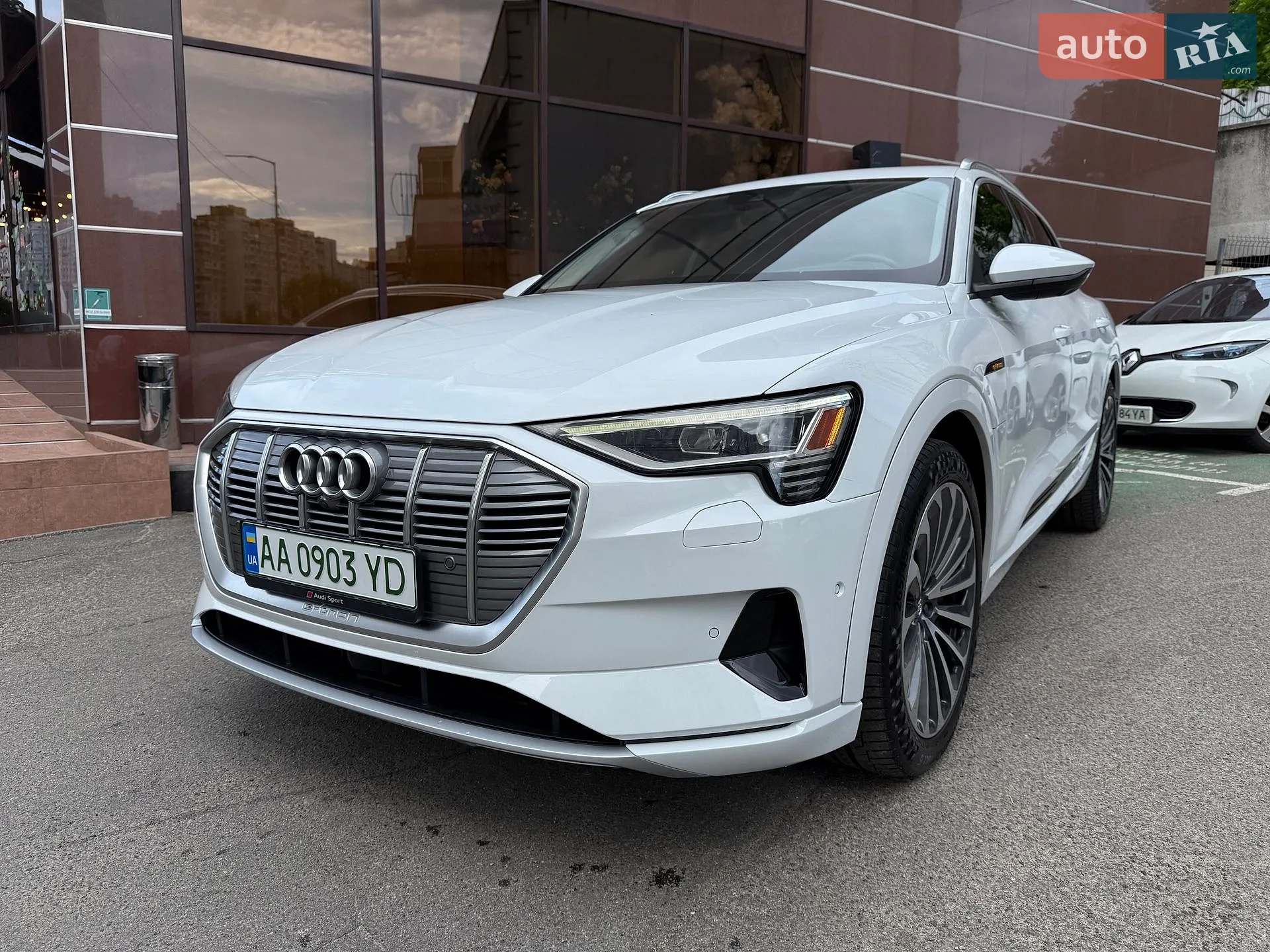 Audi e-tron, 2019