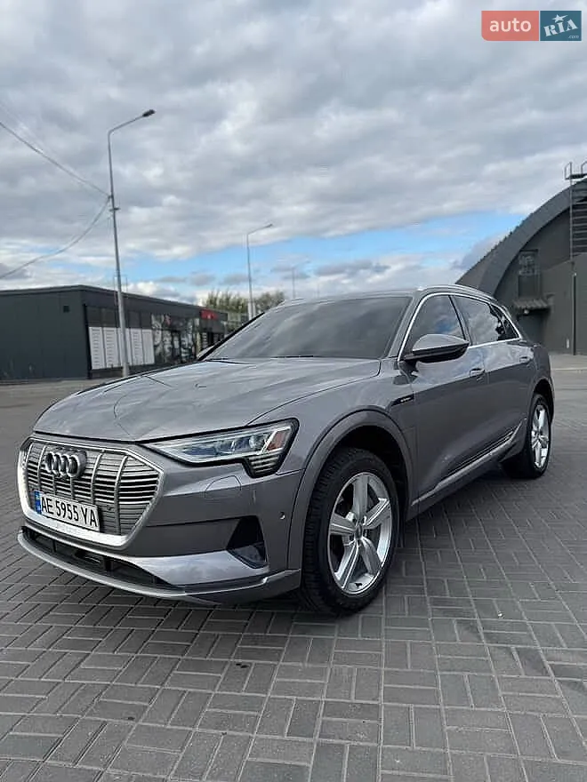 Audi e-tron, 2019