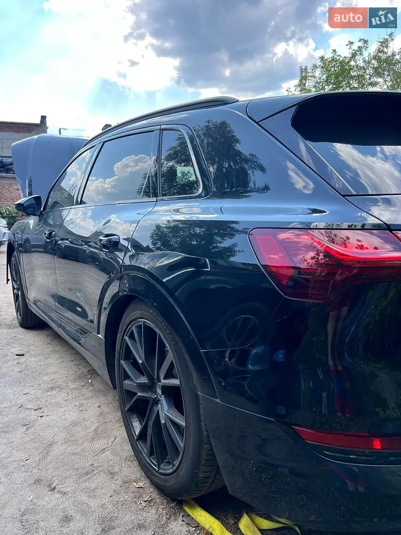 Audi e-tron, 2021