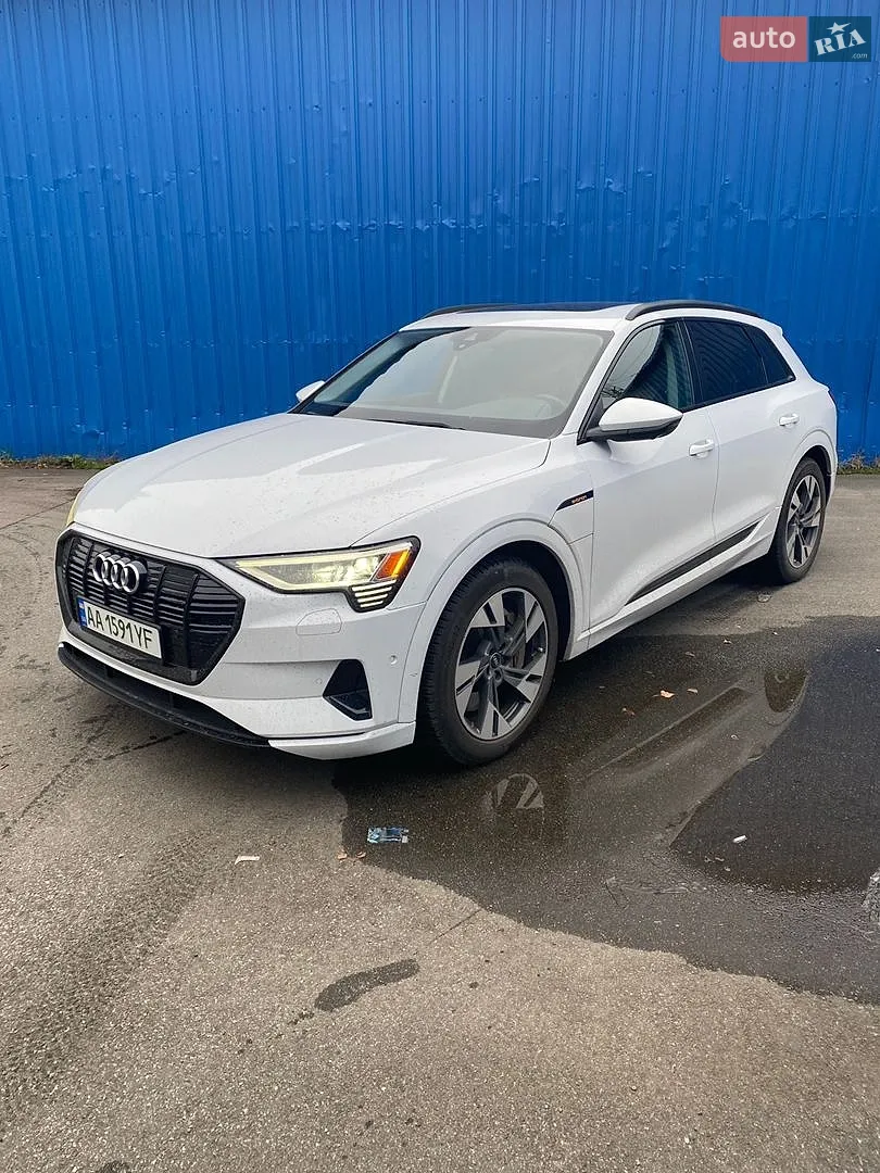 Audi e-tron, 2021