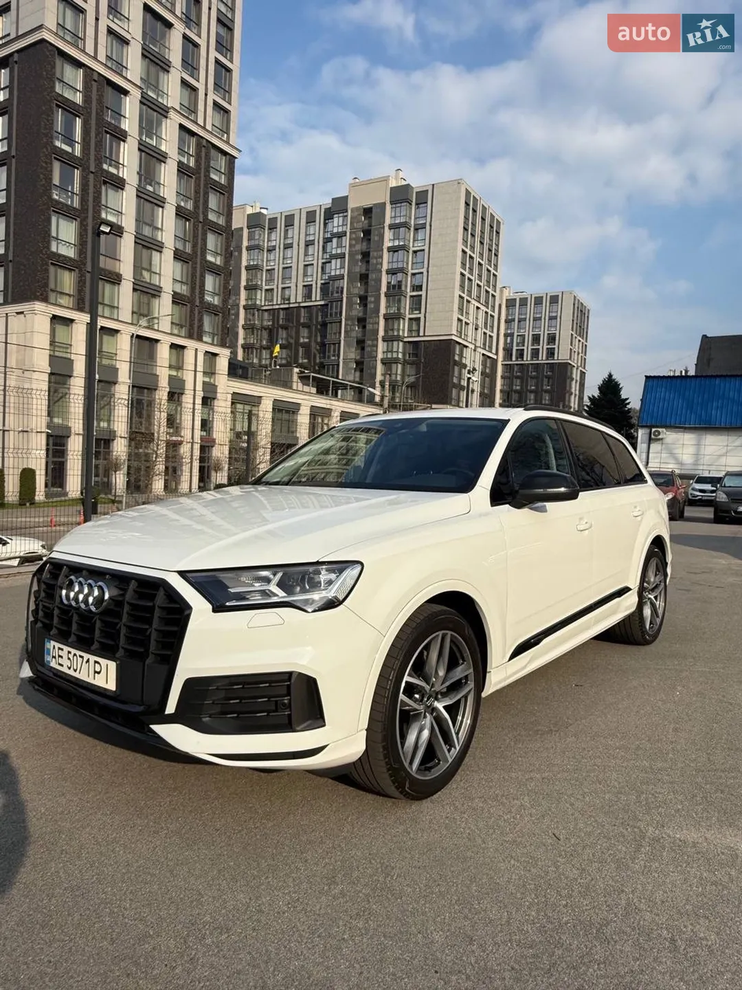 Audi Q7 2021 — 1