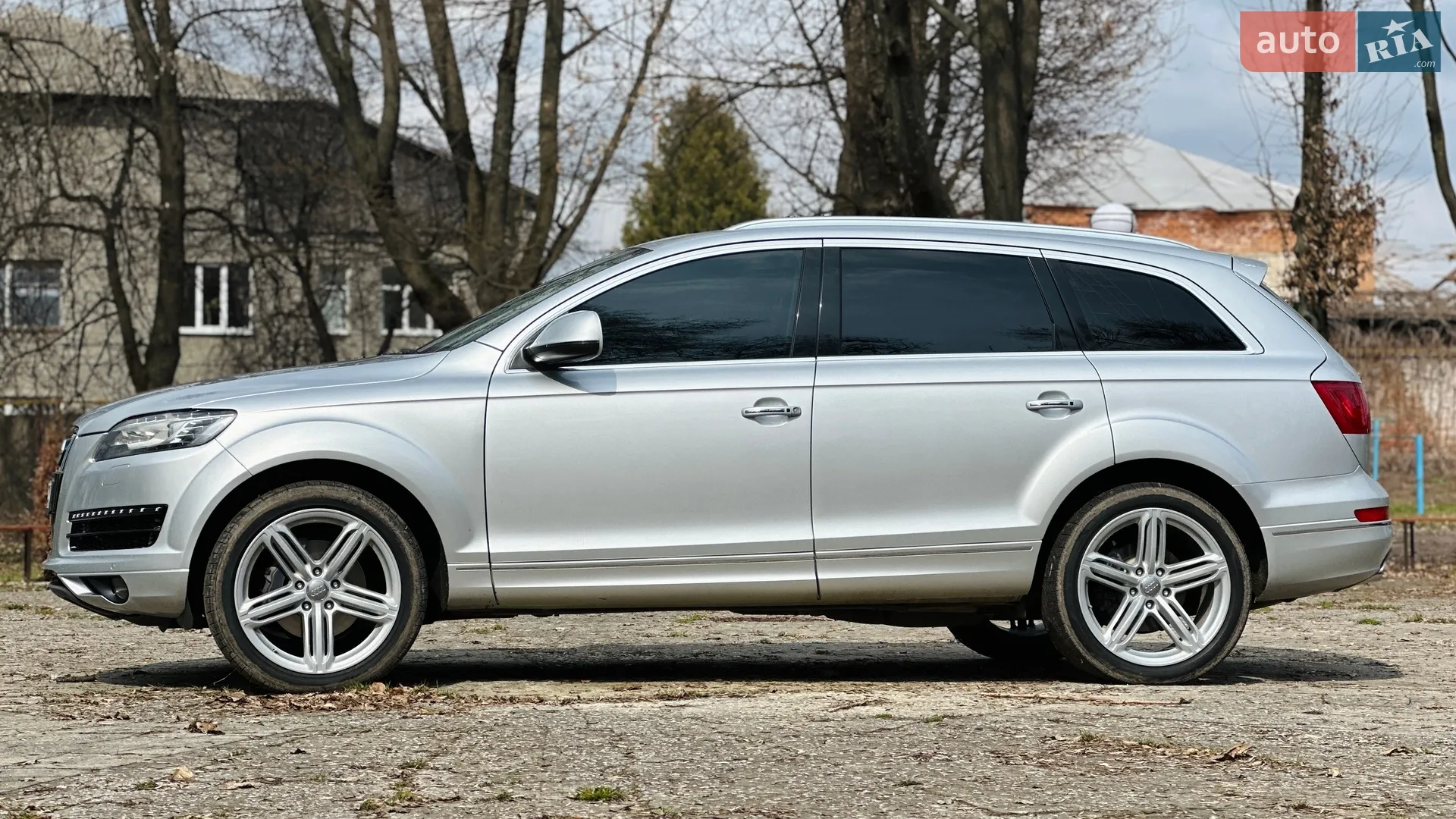 Audi Q7 2010 — 1