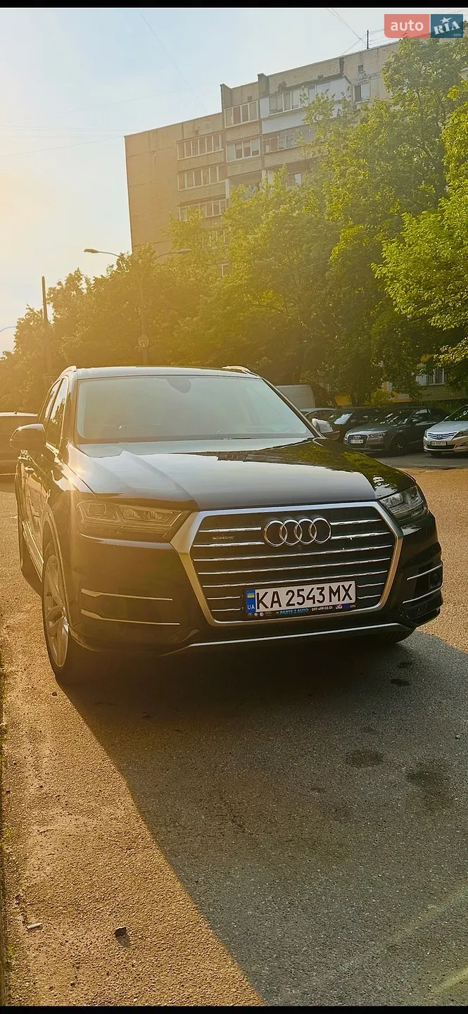 Audi Q7 2018 — 1