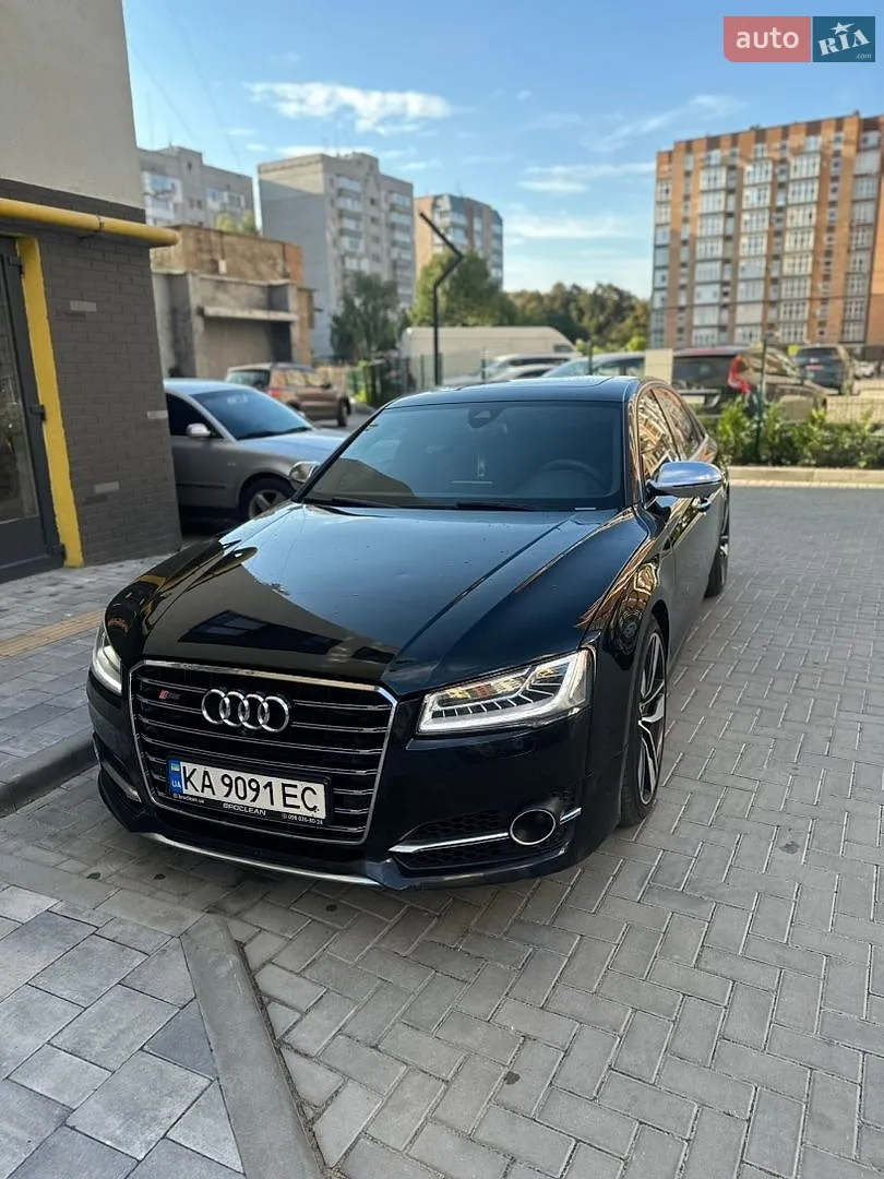 Audi S8, 2013