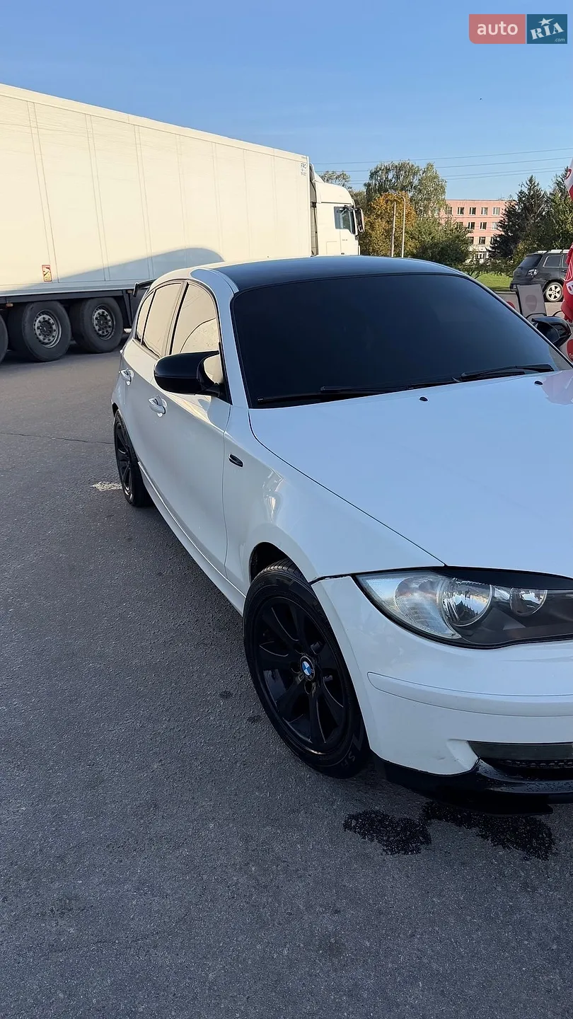BMW 1 Series, 2010