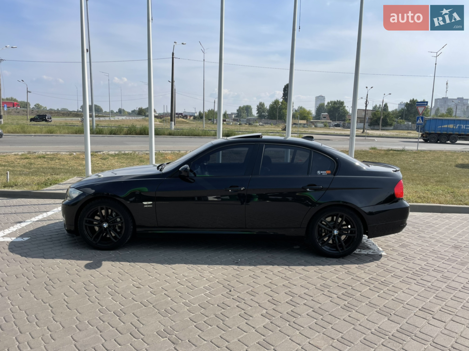 BMW 3 Series, 2011