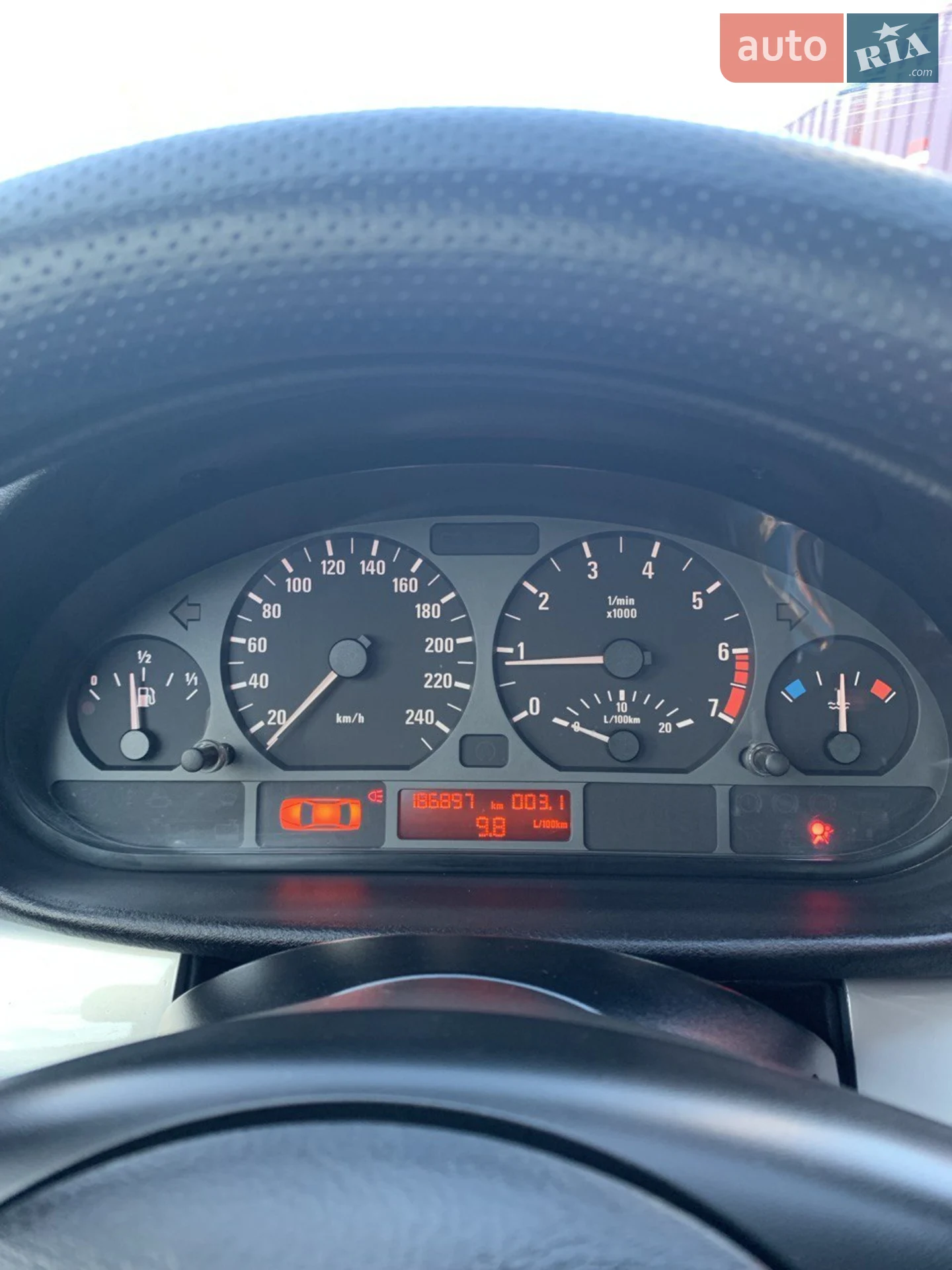 BMW 3 Series, 2003