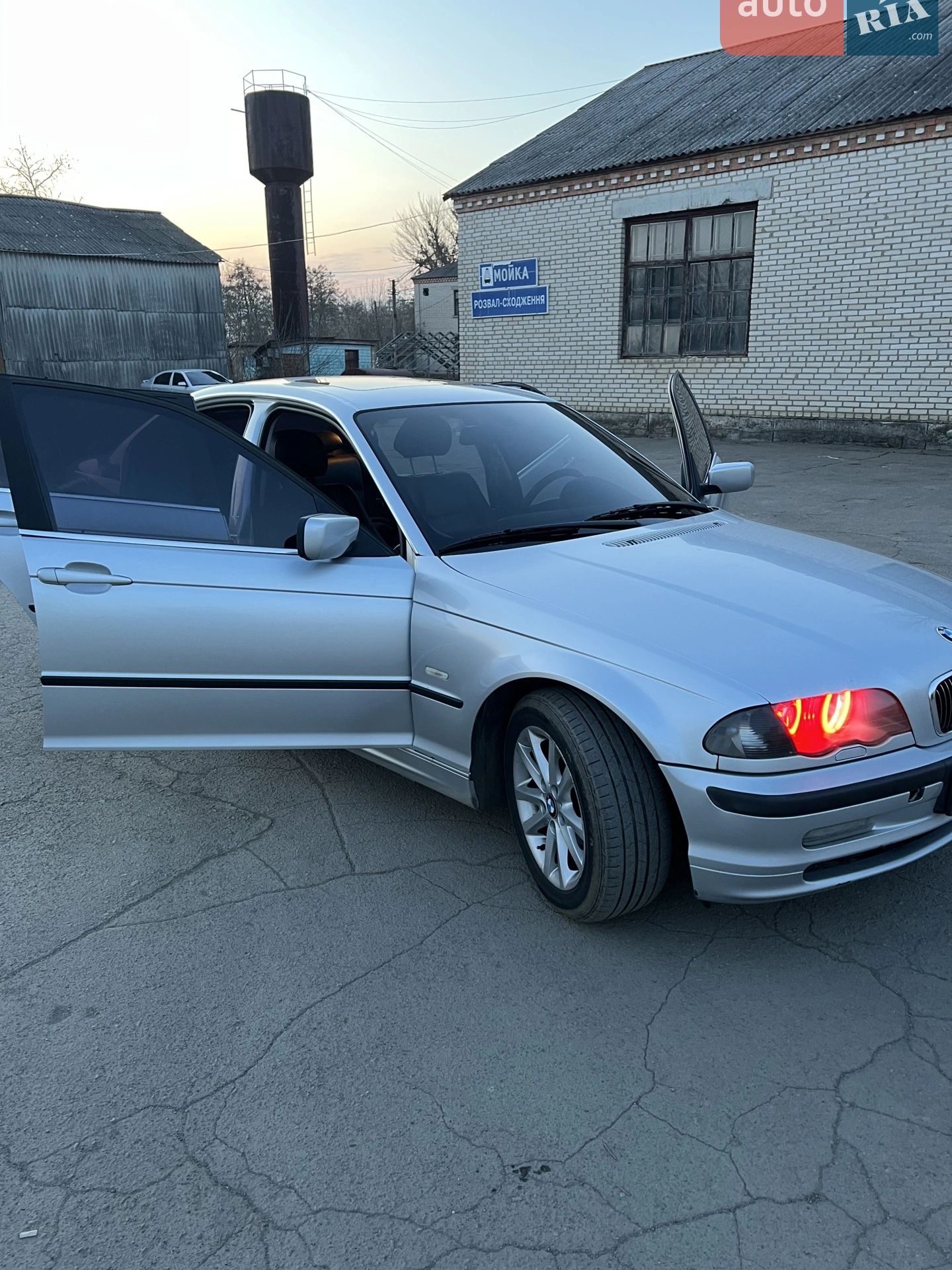 BMW 3 Series, 2000