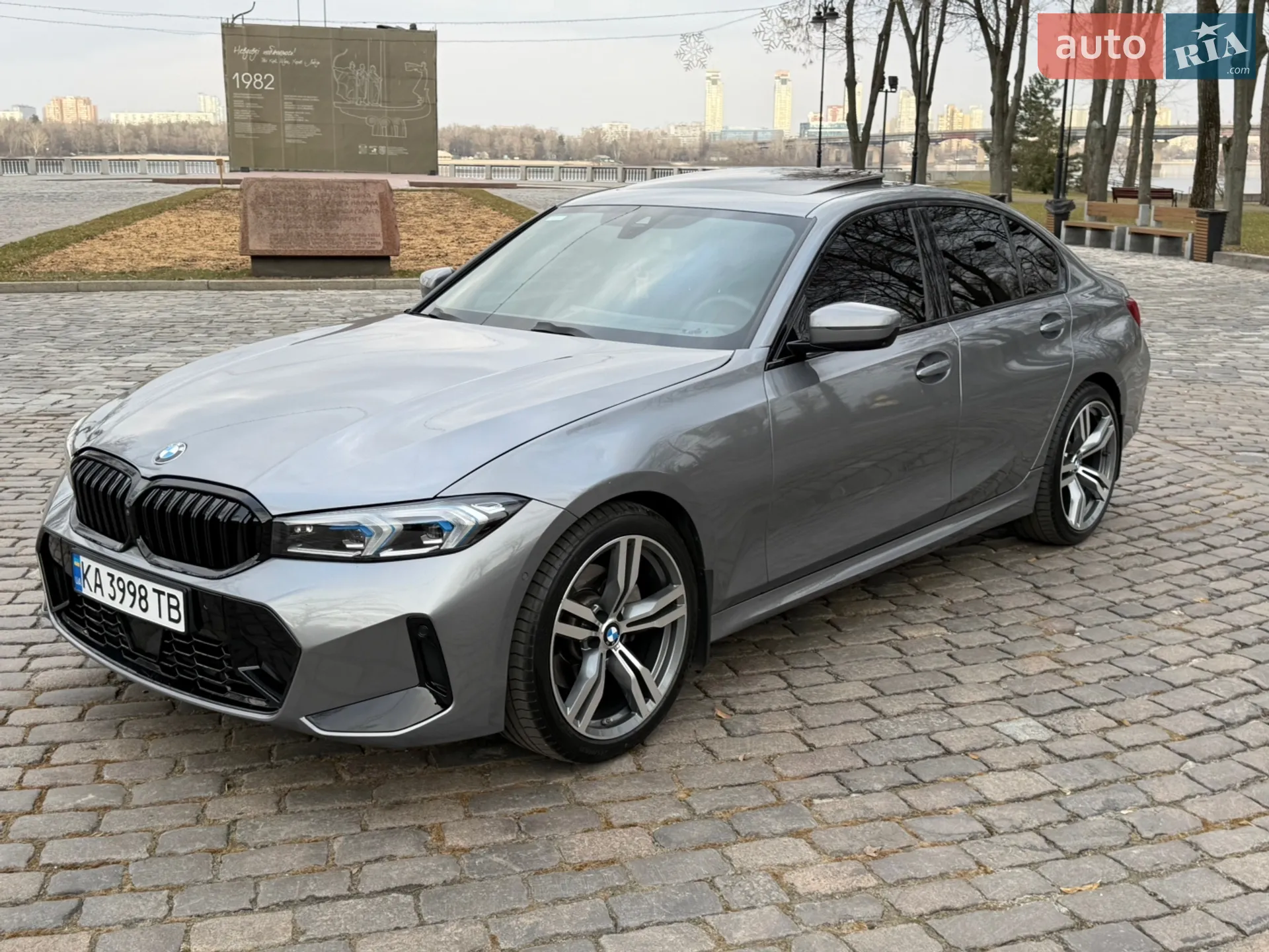 BMW 3 Series, 2023