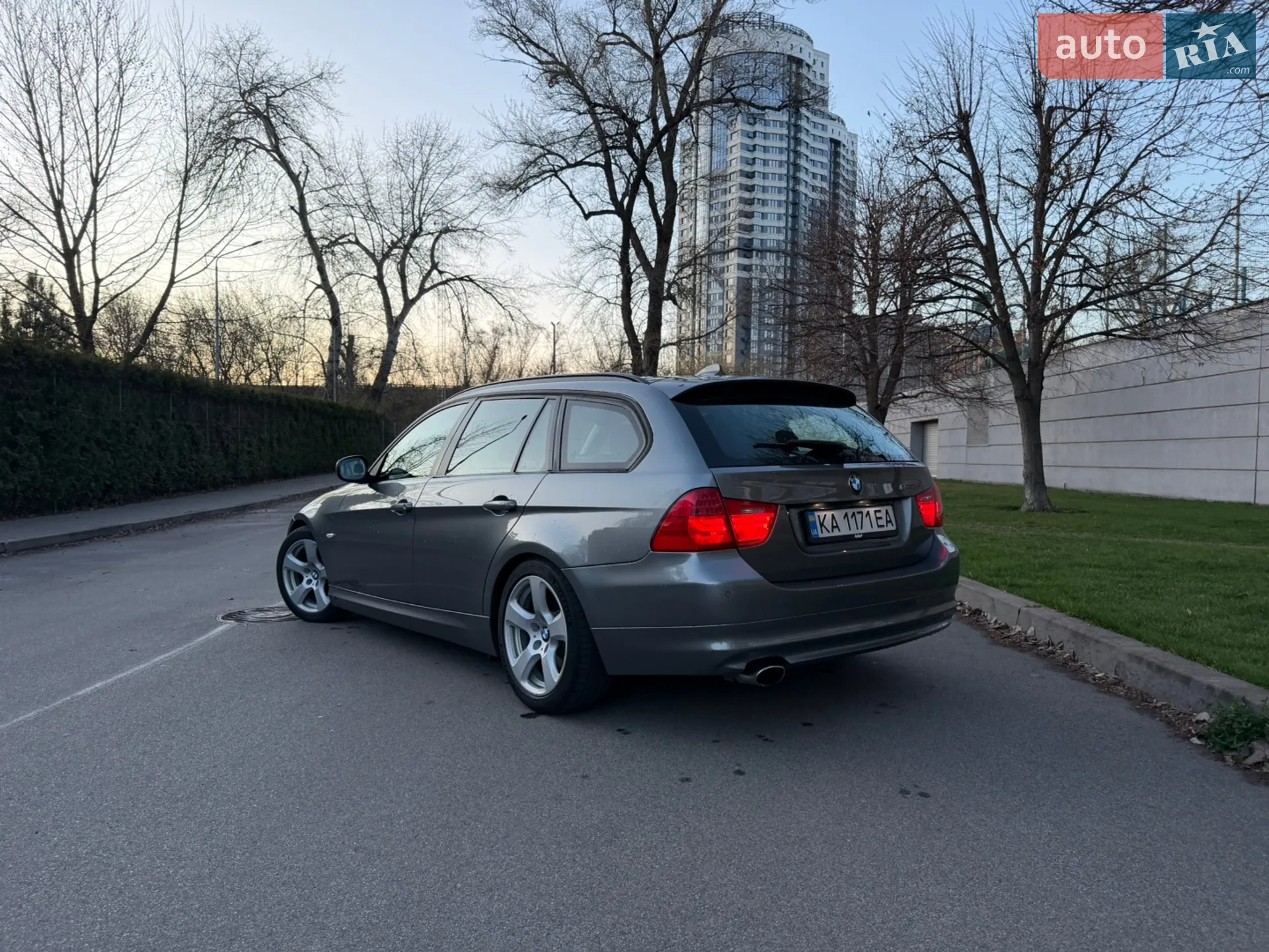 BMW 3 Series, 2011