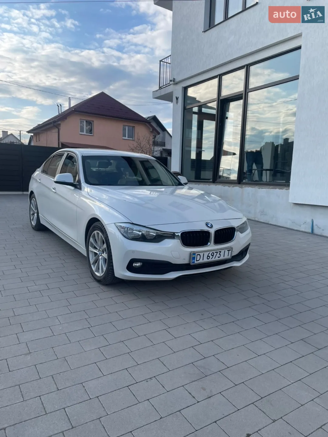 BMW 3 Series, 2016