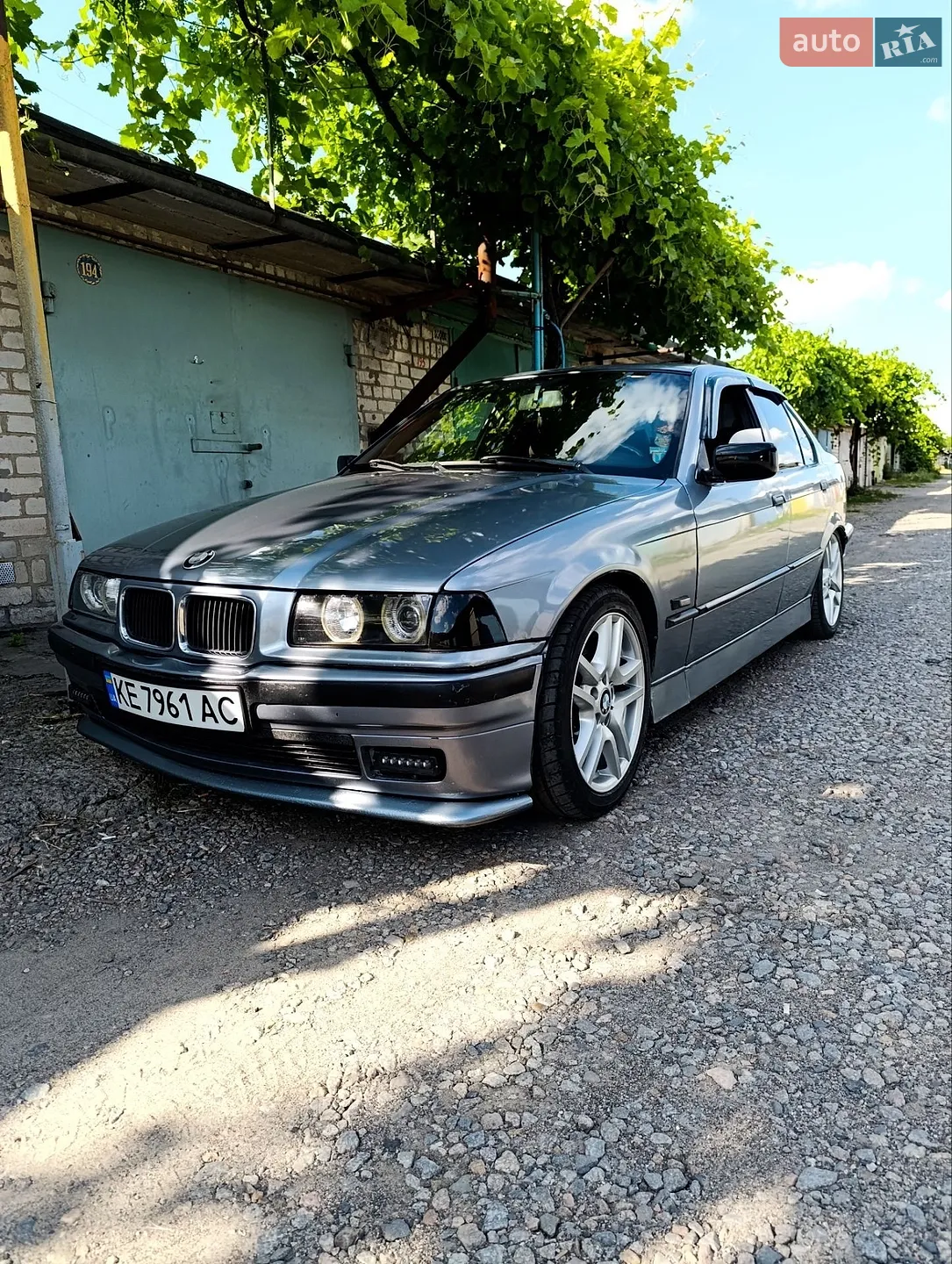 BMW 3 Series, 1993