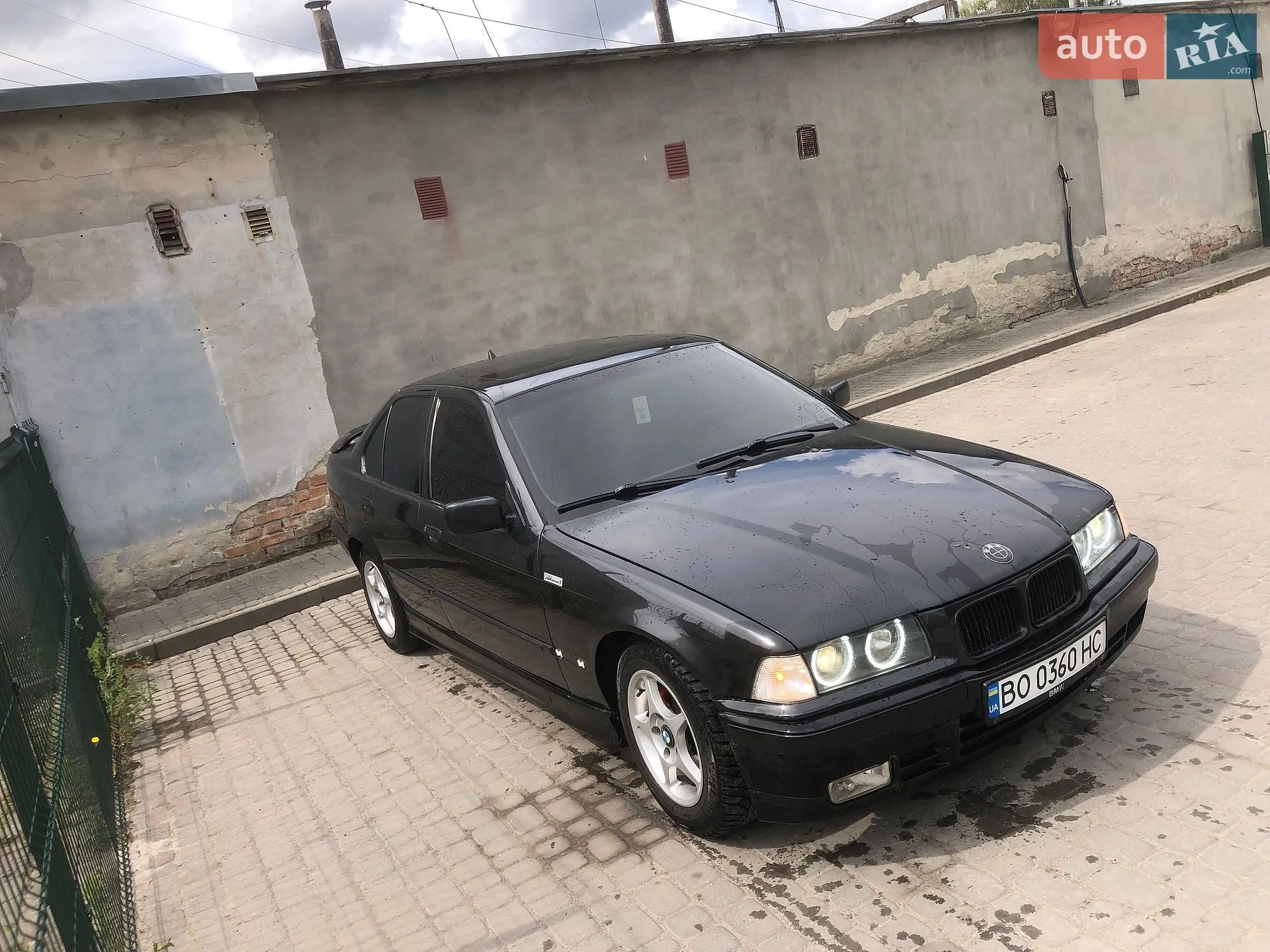 BMW 3 Series, 1992