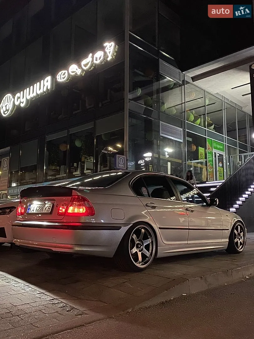 BMW 3 Series, 2004