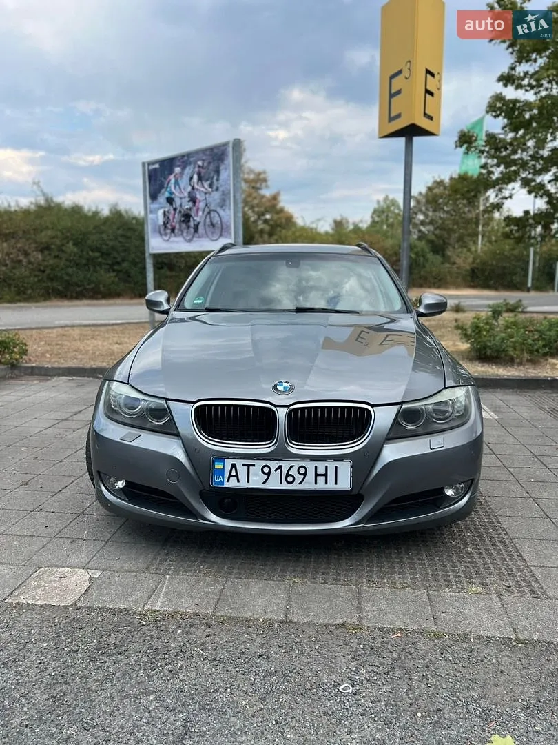 BMW 3 Series, 2011