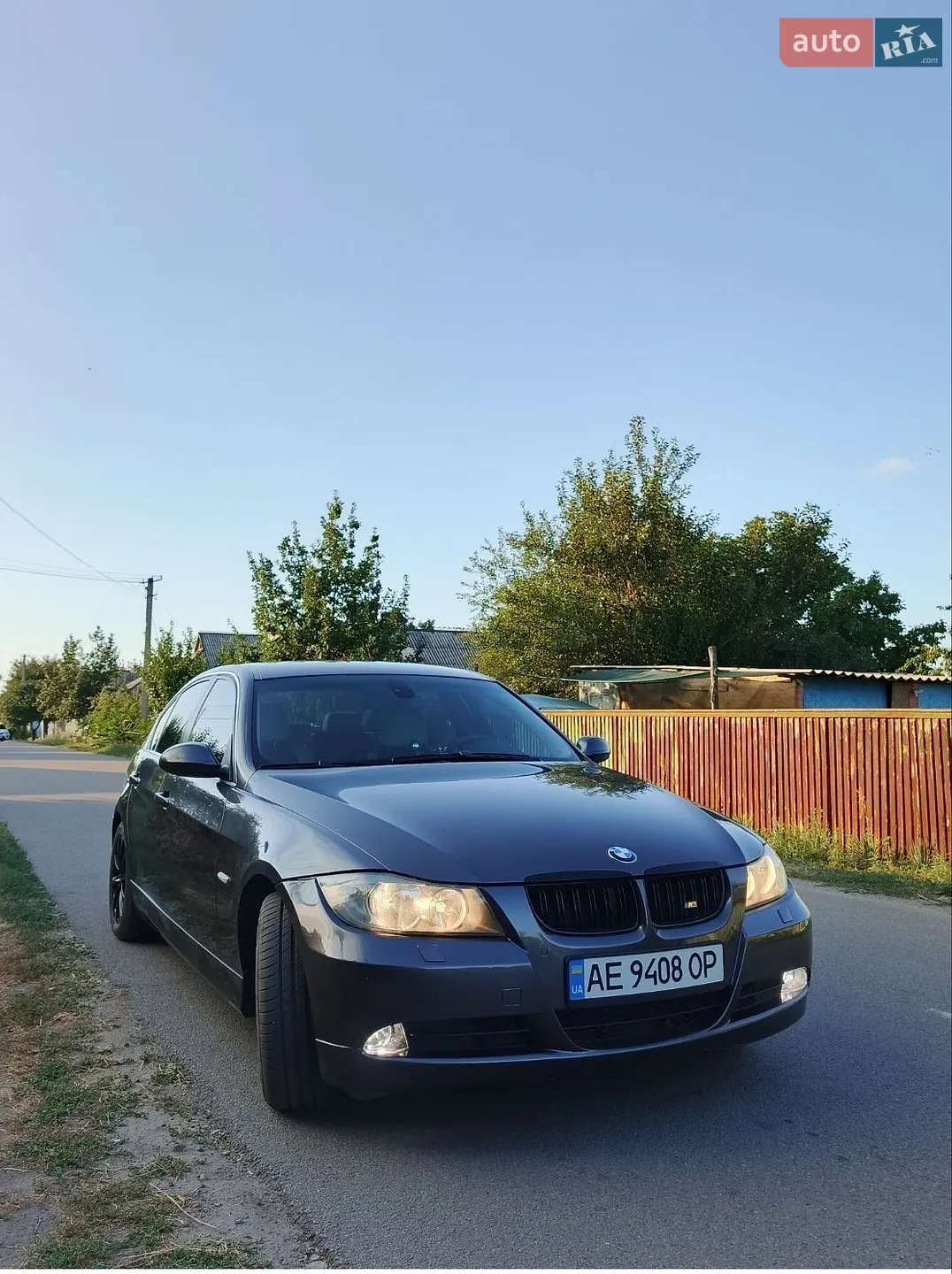 BMW 3 Series, 2005