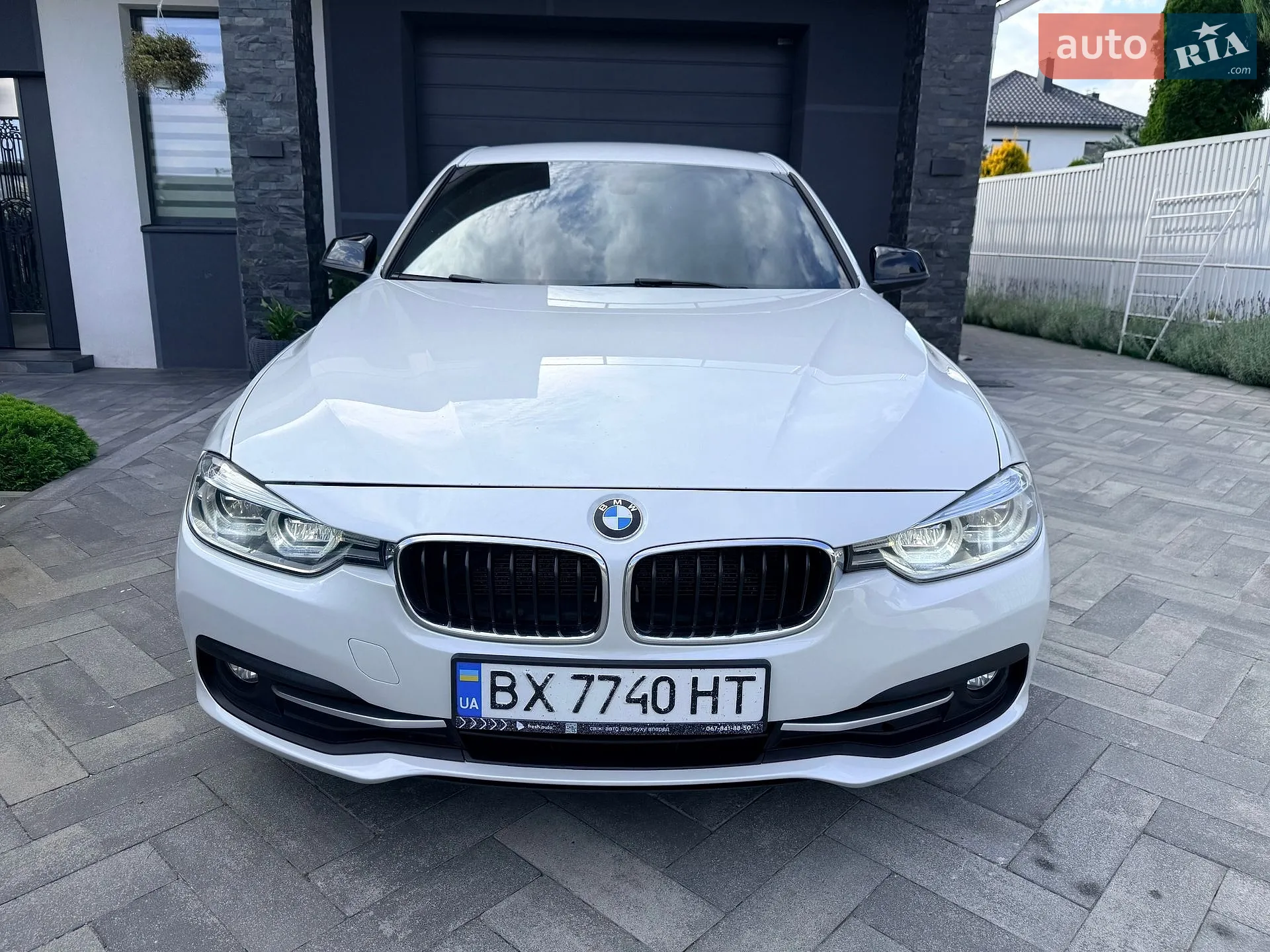 BMW 3 Series, 2016