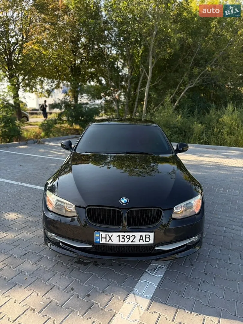 BMW 3 Series, 2011