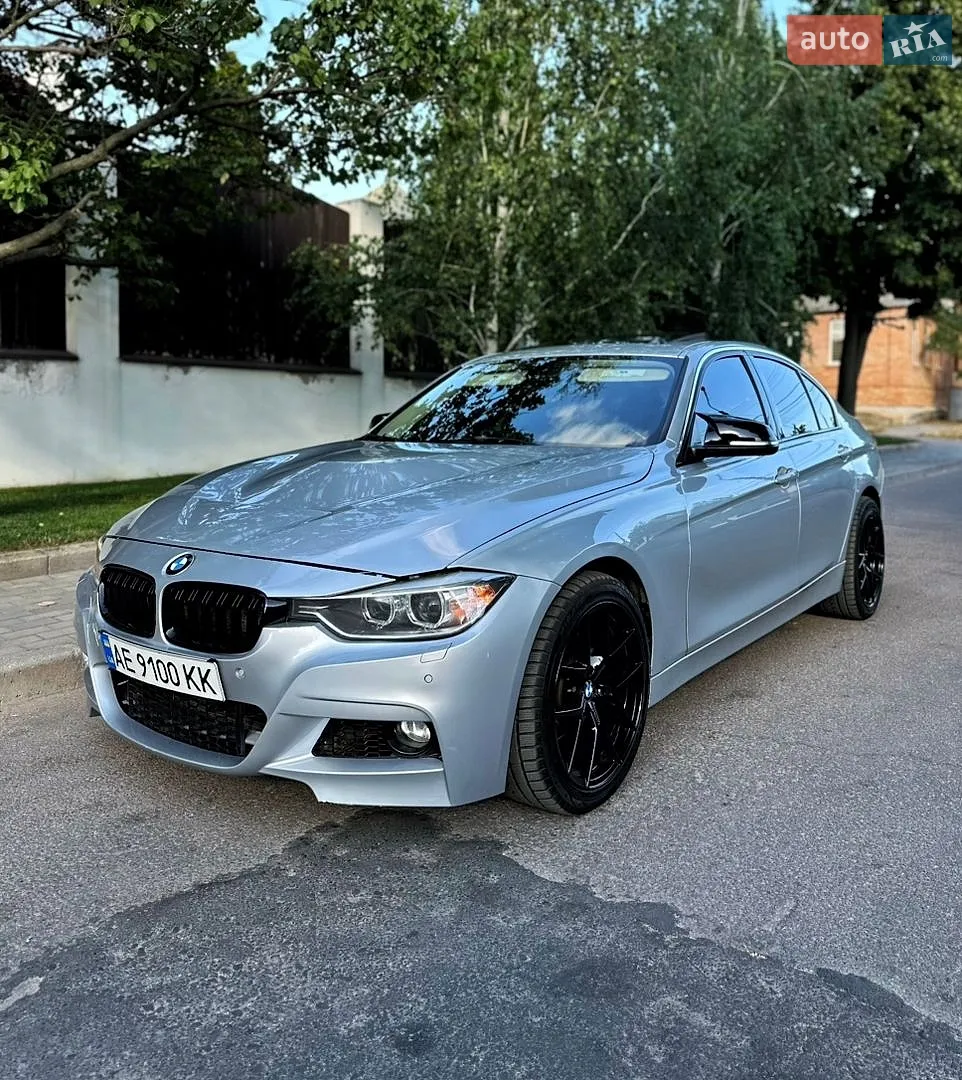 BMW 3 Series, 2011