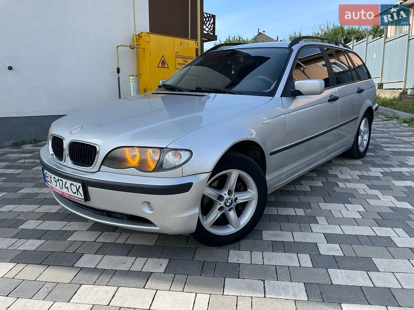 BMW 3 Series, 2003