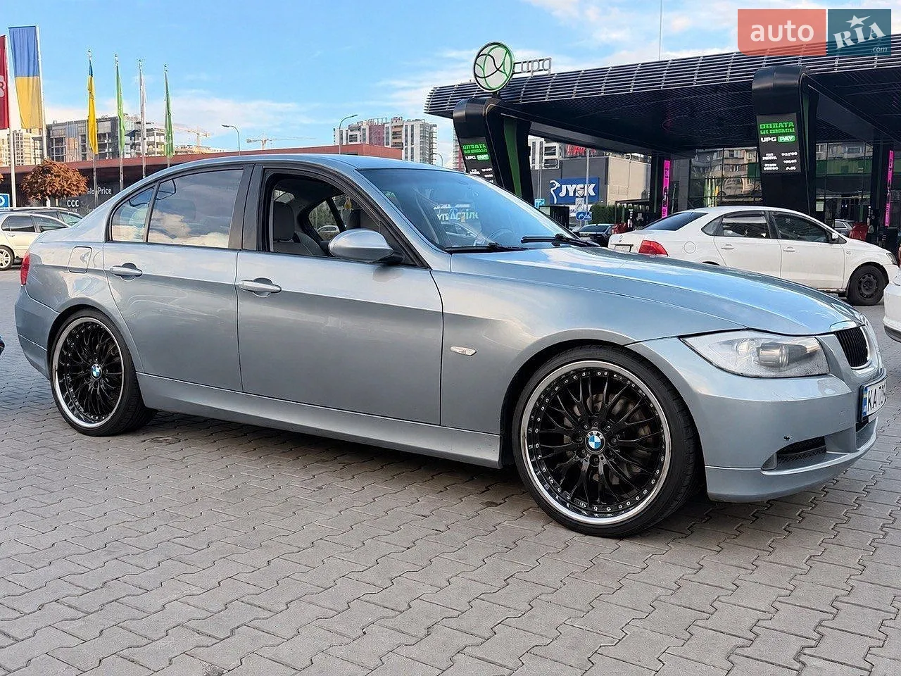 BMW 3 Series, 2005