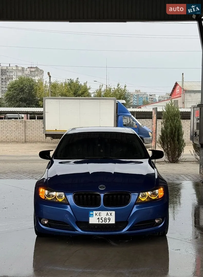 BMW 3 Series, 2011