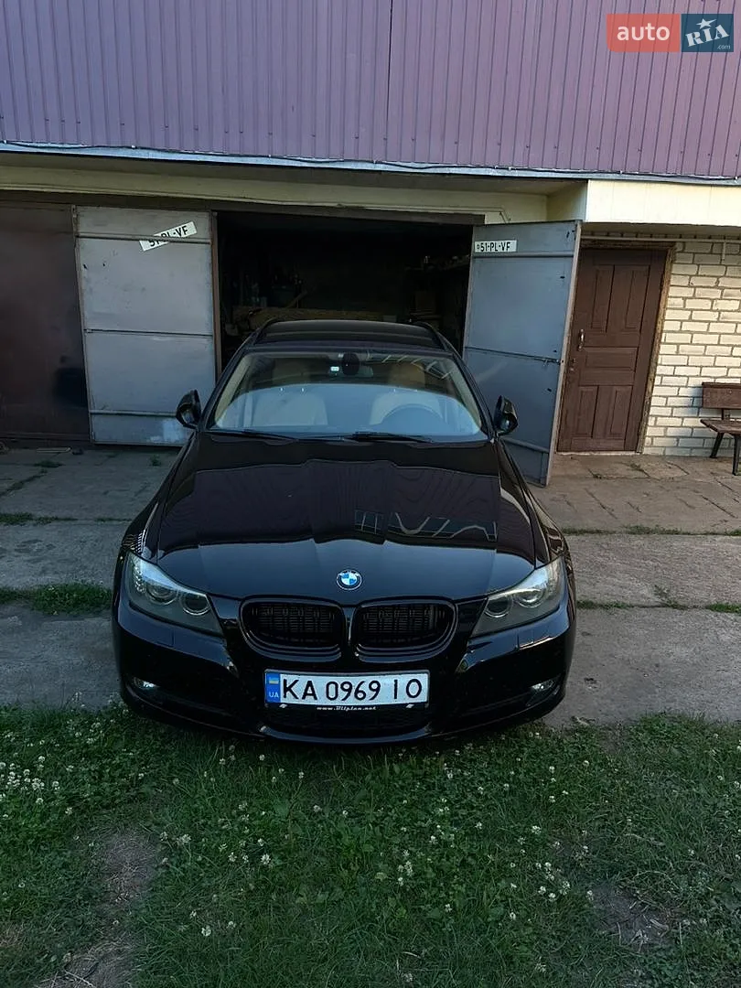 BMW 3 Series, 2010