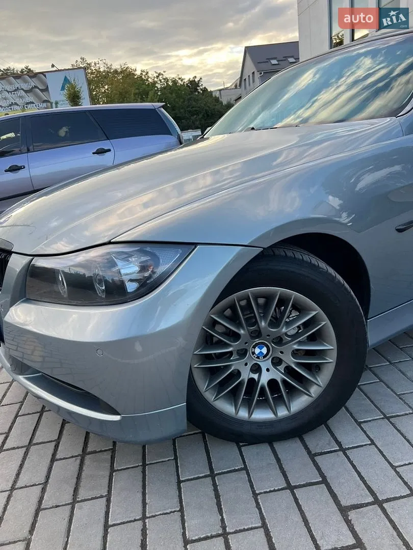 BMW 3 Series, 2005