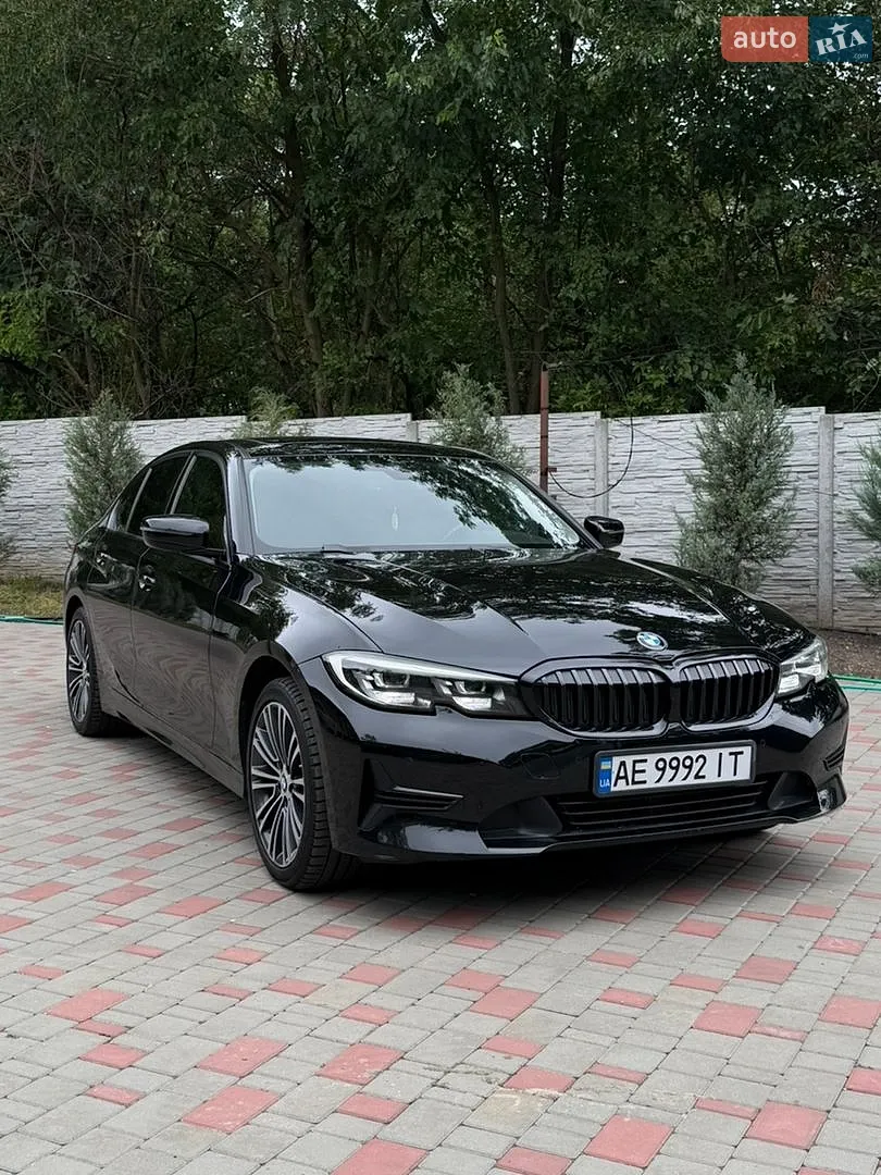 BMW 3 Series, 2022