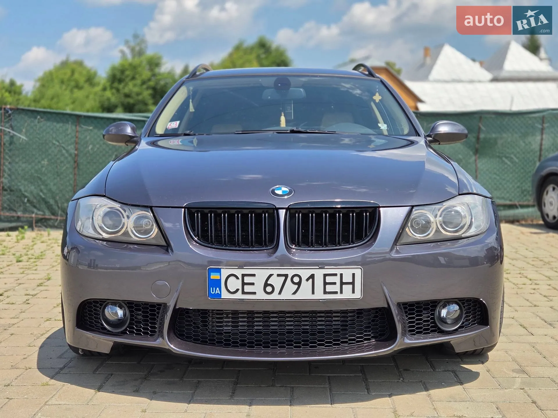 BMW 3 Series, 2005