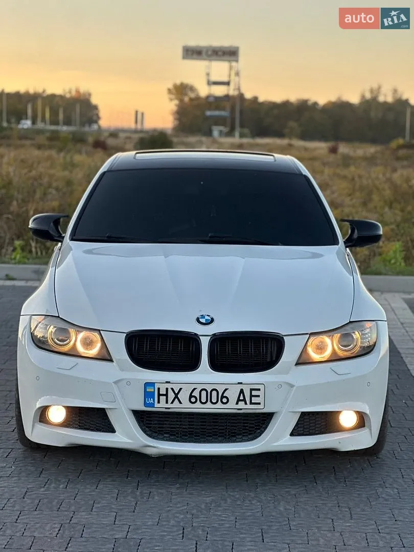 BMW 3 Series, 2011