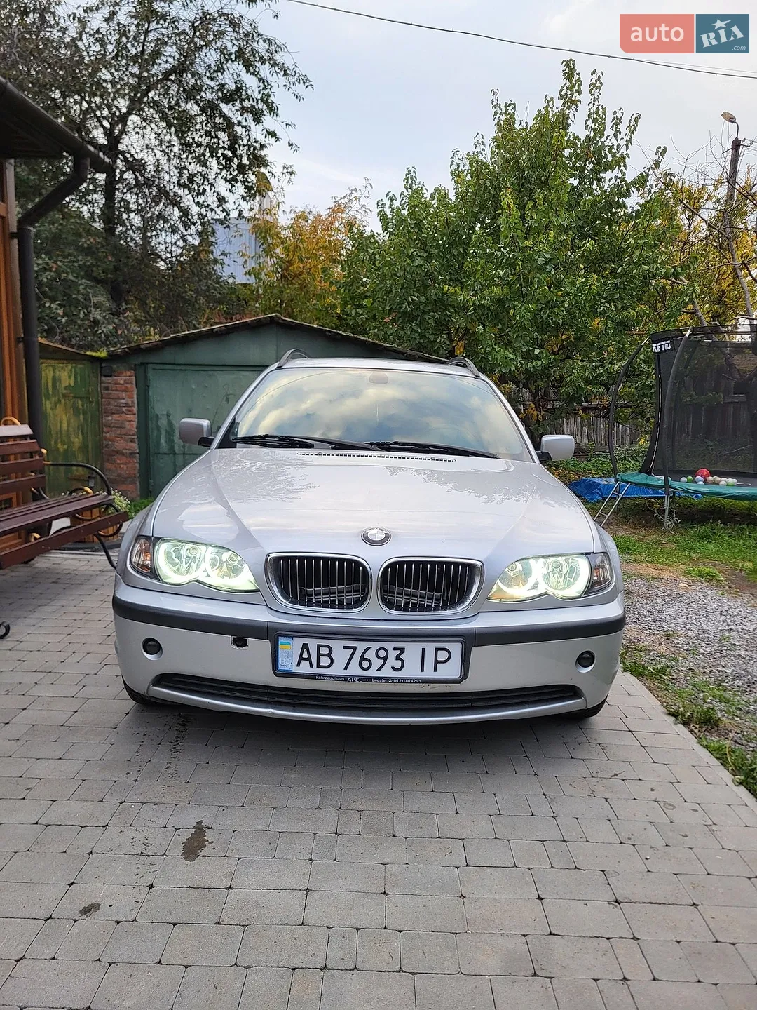 BMW 3 Series, 2003
