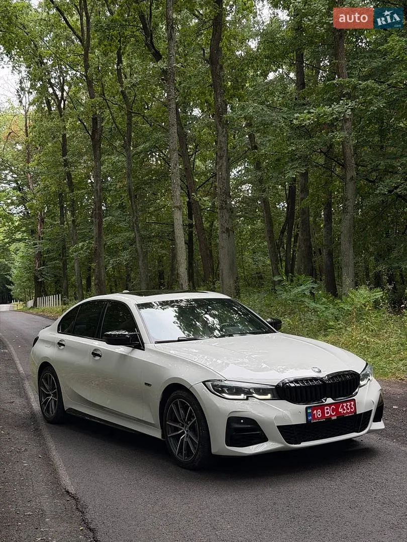 BMW 3 Series, 2022