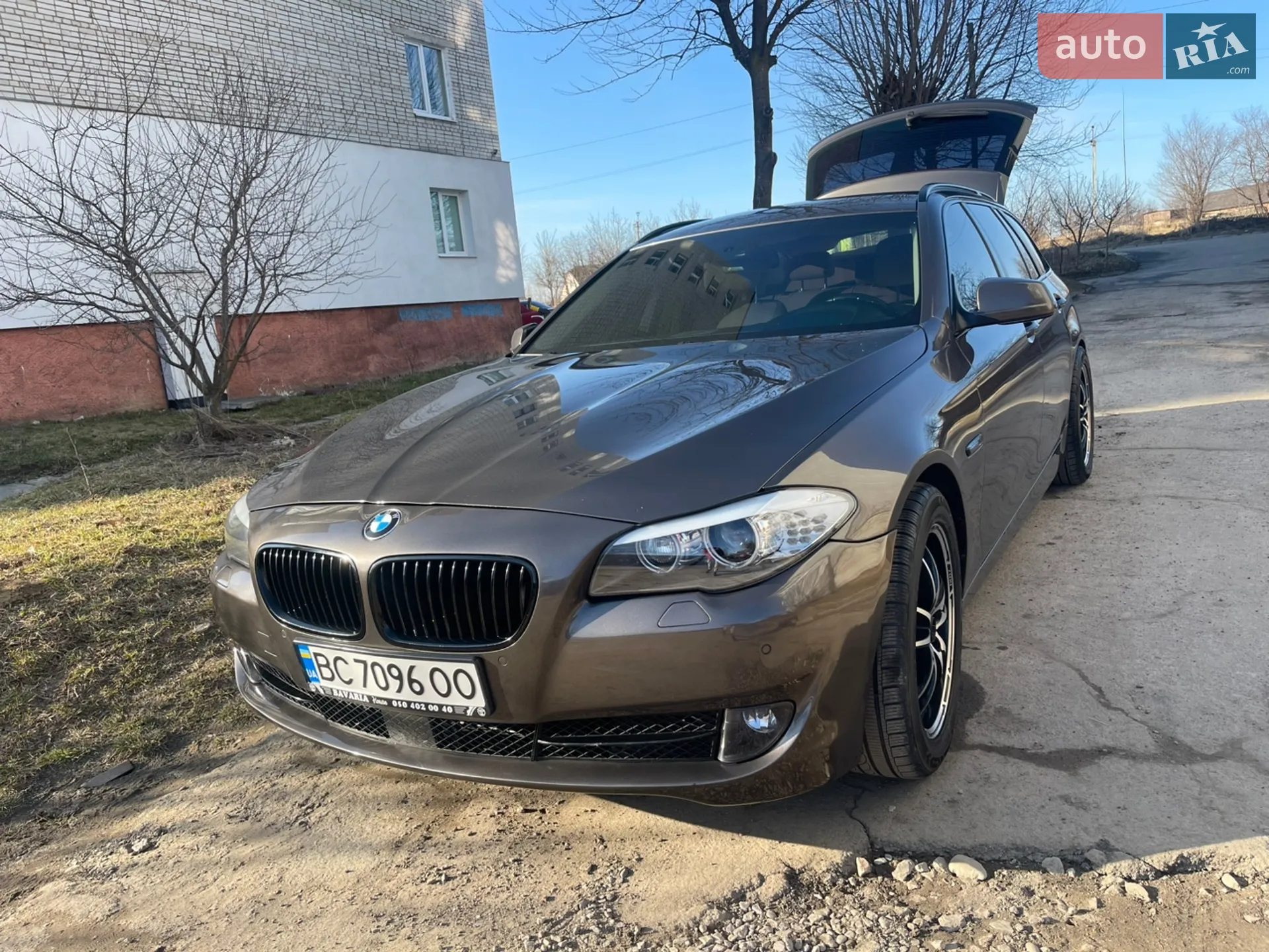 BMW 5 Series, 2011