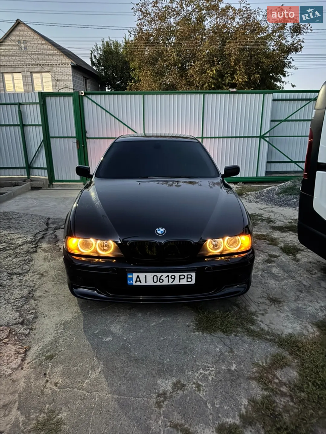 BMW 5 Series, 2001