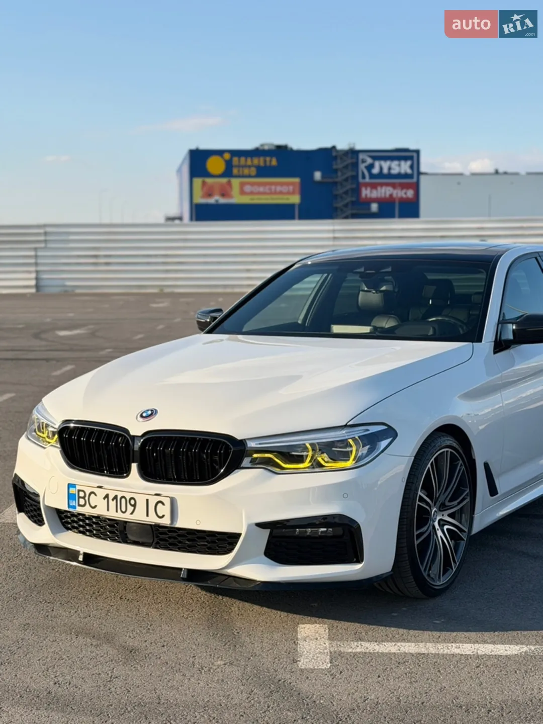 BMW 5 Series, 2019