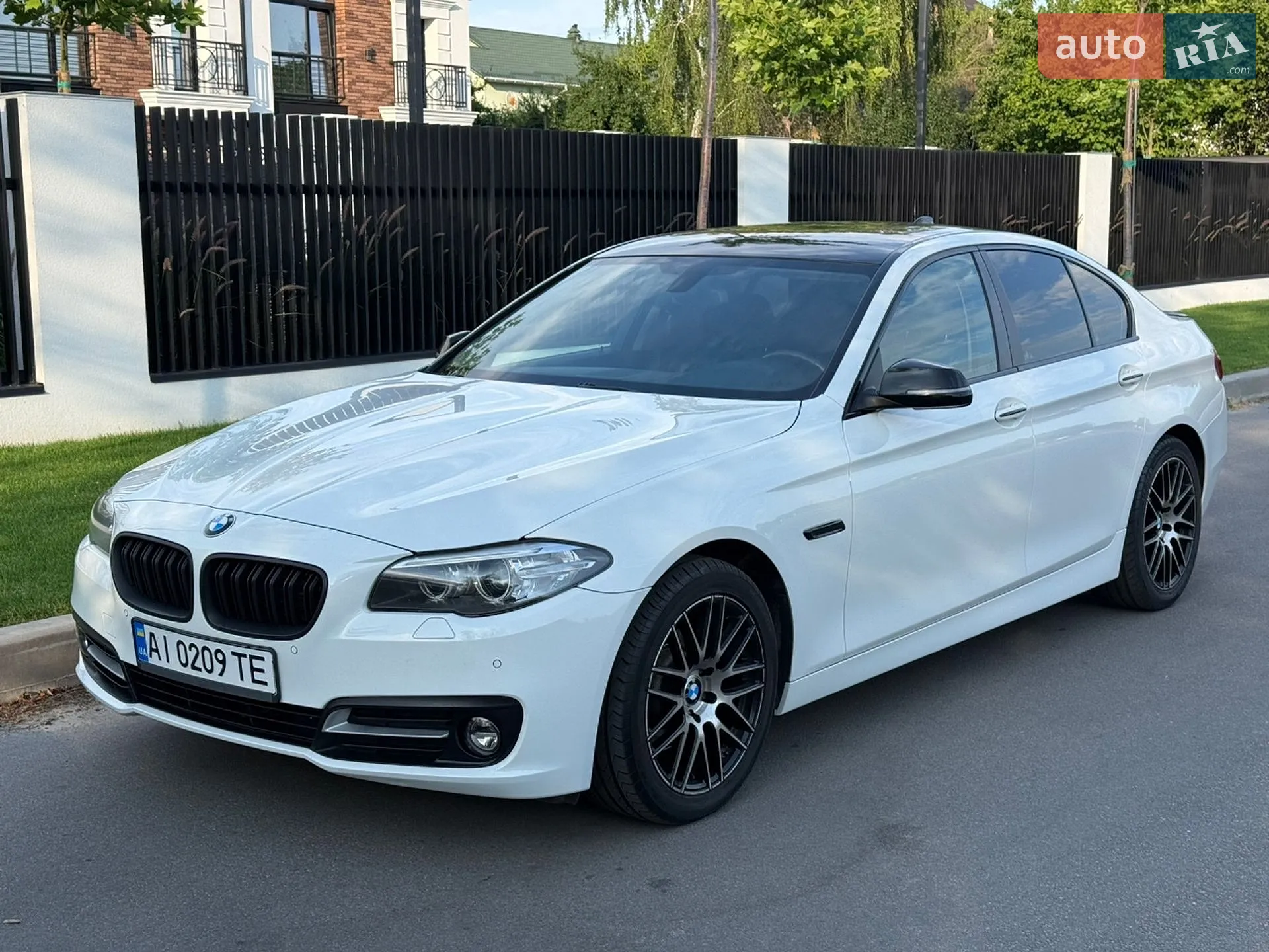 BMW 5 Series, 2016