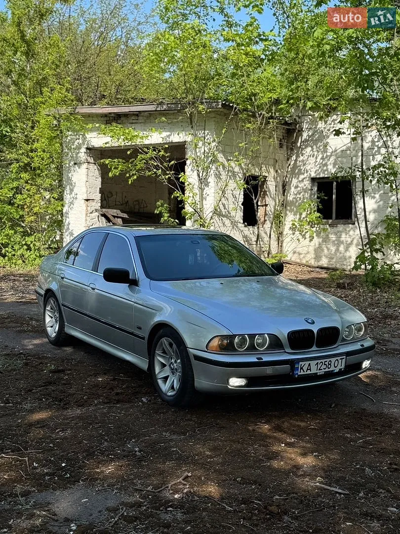 BMW 5 Series, 2000