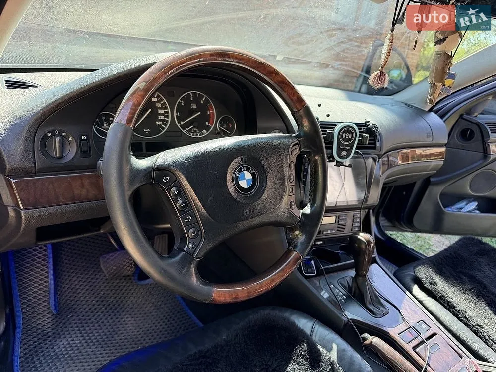 BMW 5 Series, 2002